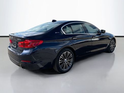 Used 2018 BMW 530e xDrive image 3