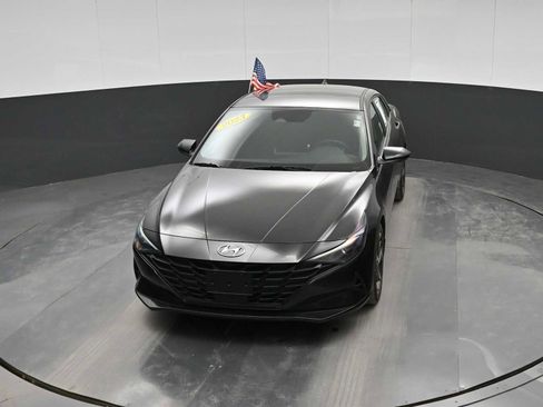 Certified 2023 Hyundai Elantra SEL w/ Convenience Package FWD image 25