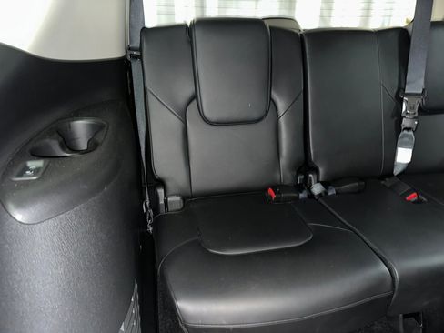 Used 2023 Nissan Armada Platinum w/ Captain's Chairs Package AWD/4WD image 35