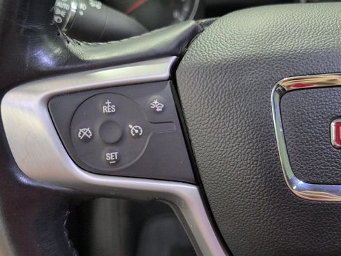 Used 2019 GMC Acadia SLT w/ LPO, Black Accent Package AWD/4WD image 10