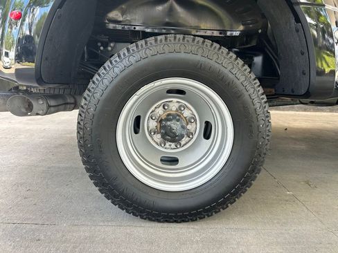 Used 2025 Ford F350 XLT AWD/4WD image 23