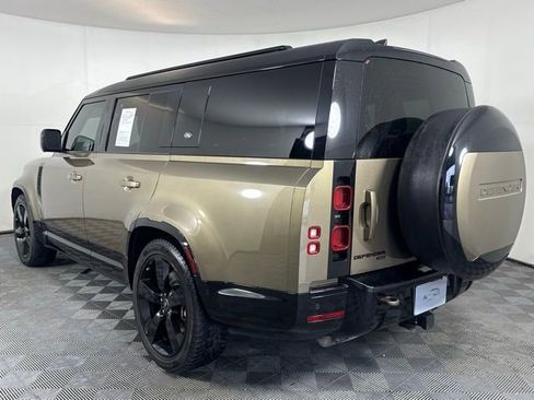 Used 2023 Land Rover Defender 130 X-Dynamic SE image 6
