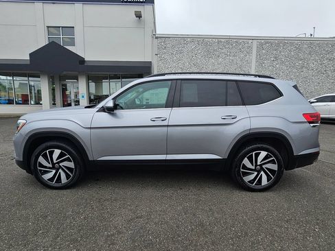 Used 2025 Volkswagen Atlas SE AWD/4WD image 8