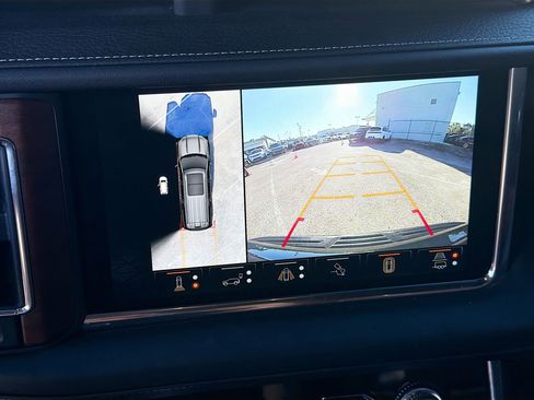 Used 2023 GMC Yukon Denali Ultimate image 34