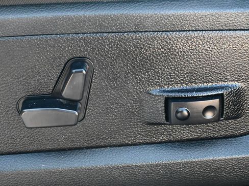 Used 2024 RAM 2500 Big Horn AWD/4WD image 10