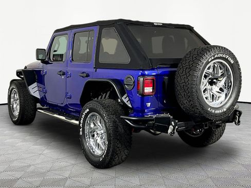 Used 2019 Jeep Wrangler Unlimited Rubicon w/ Cold Weather Group AWD/4WD image 4