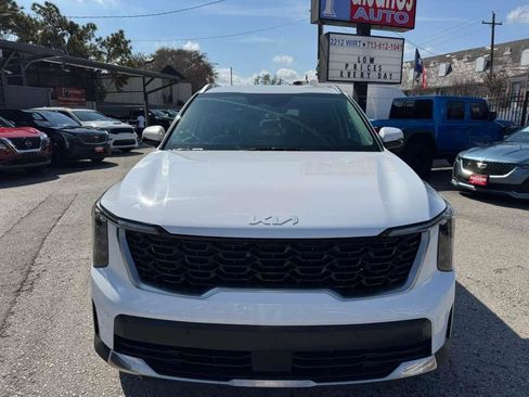 Used 2024 Kia Sorento S FWD image 3