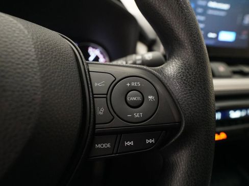 Used 2023 Toyota RAV4 XLE AWD/4WD image 18