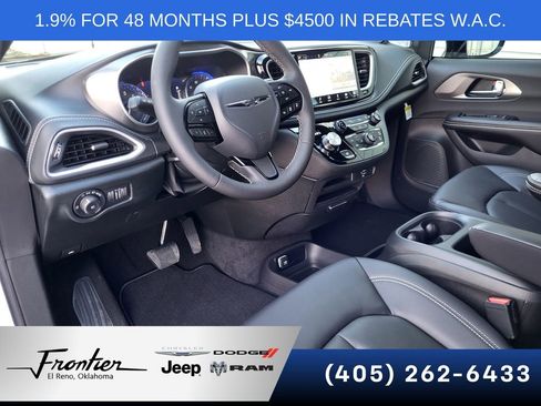 New 2026 Chrysler Pacifica Select w/ S Appearance Package FWD image 12