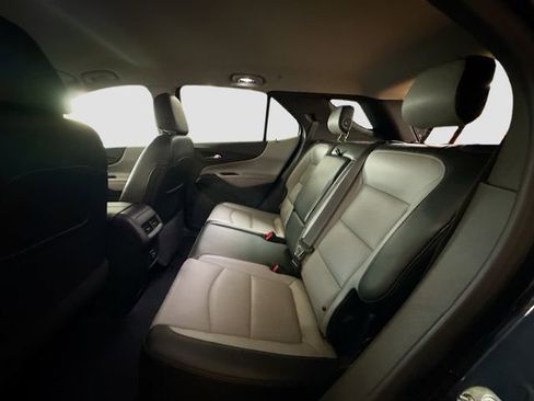 Used 2019 Chevrolet Equinox Premier FWD image 24