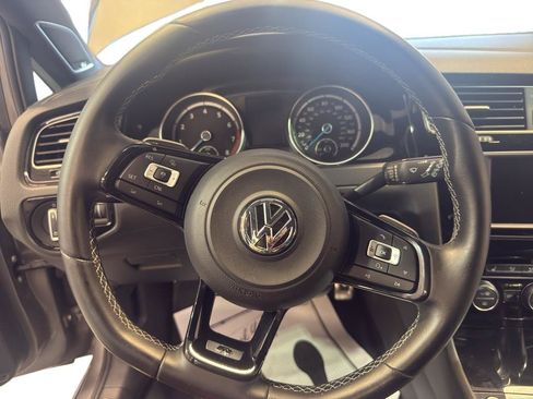 Used 2016 Volkswagen Golf R 4-Door AWD/4WD image 17