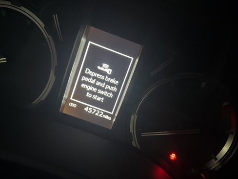 Used 2021 Toyota 4Runner Venture w/ Moonroof Package image 5