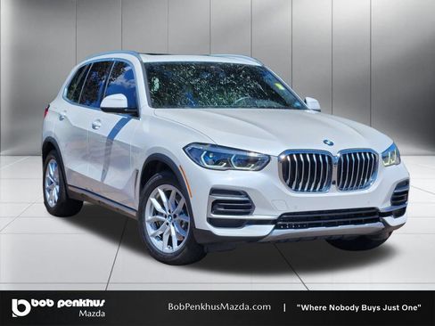 Used 2022 BMW X5 xDrive40i w/ Executive Package AWD/4WD image 1