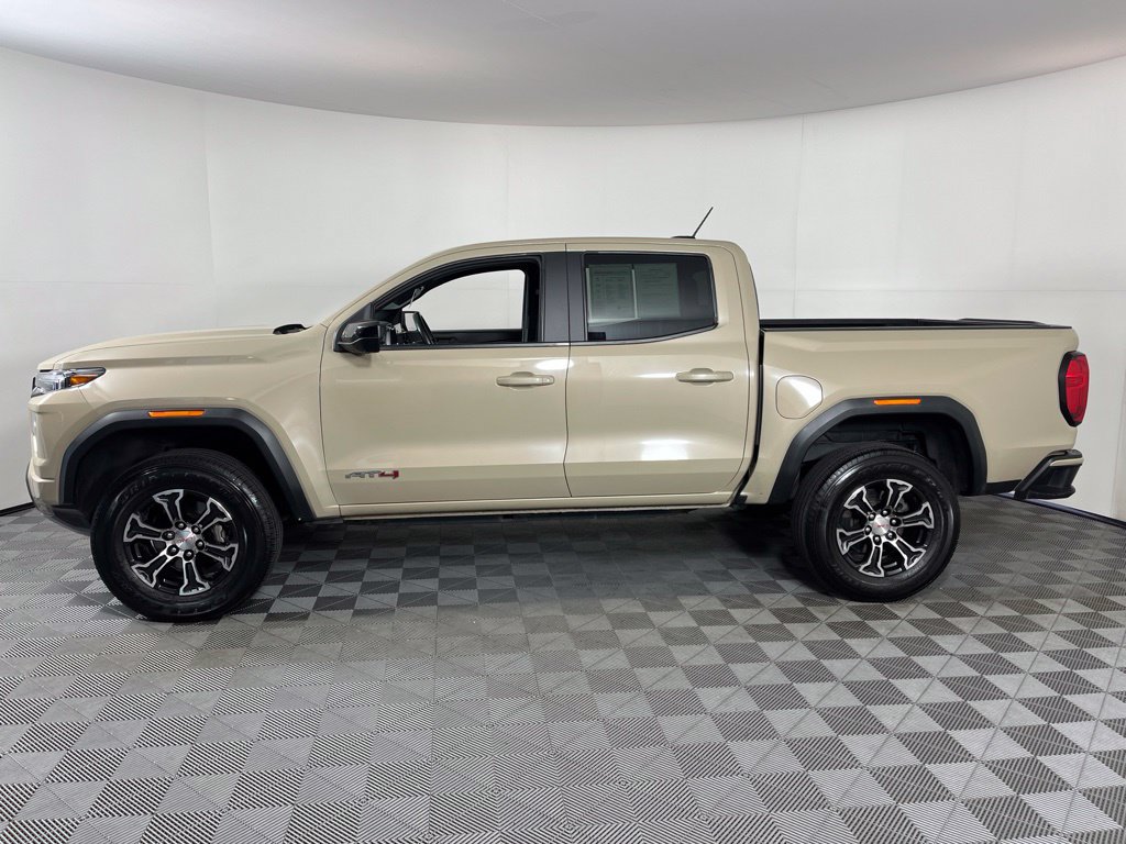 Certified 2023 GMC Canyon AT4 w/ AT4 Premium Package AWD/4WD image 15