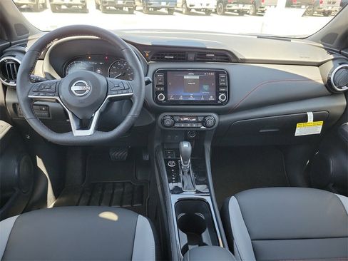 New 2024 Nissan Kicks SR w/ SR Premium Package image 17