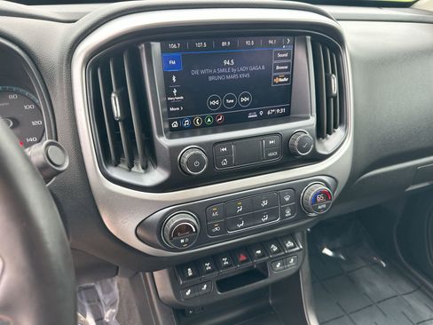 Used 2020 Chevrolet Colorado ZR2 AWD/4WD image 16