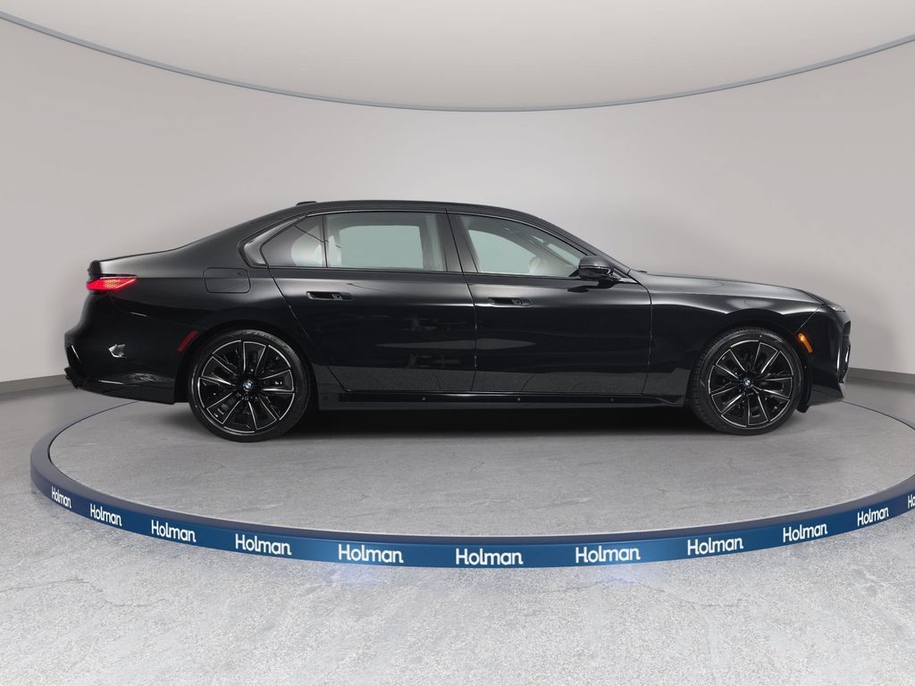 New 2026 BMW 760i xDrive w/ Executive Package AWD/4WD image 4