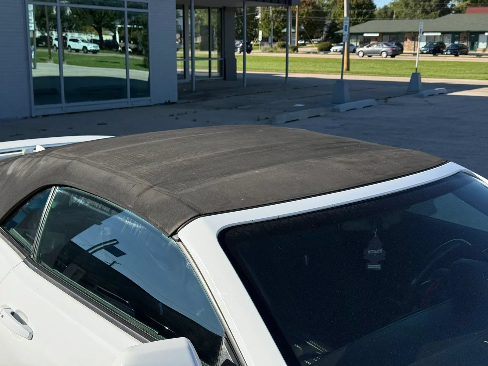 Used 2018 Chevrolet Camaro LT RWD image 25