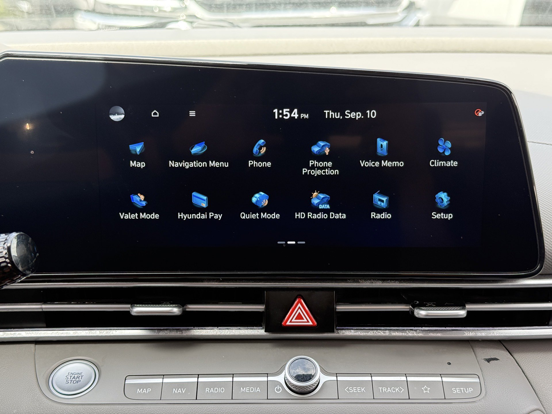 Used 2025 Hyundai Elantra SEL FWD image 16