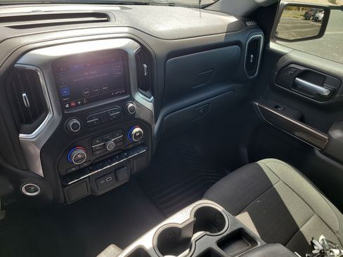Used 2021 Chevrolet Silverado 1500 LT image 23