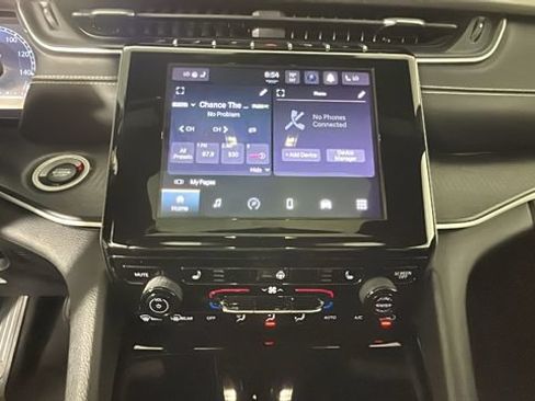 Used 2023 Jeep Grand Cherokee L Laredo AWD/4WD image 23