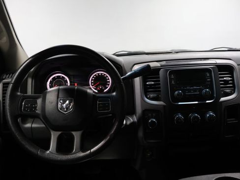 Used 2016 RAM 1500 ST w/ SXT Appearance Group image 15