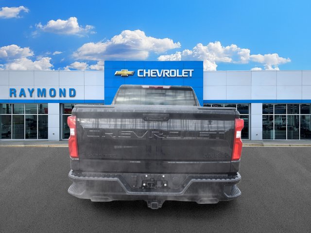 Certified 2025 Chevrolet Silverado 1500 High Country w/ Midnight Edition AWD/4WD image 4