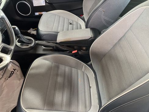 Used 2016 Volkswagen Beetle 1.8T Denim image 9