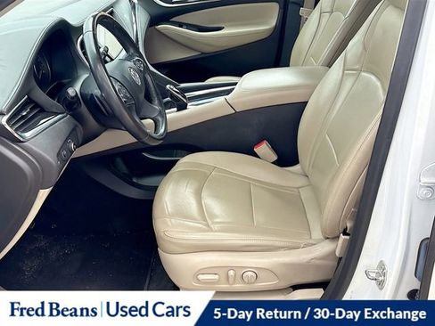 Used 2019 Buick Enclave Essence image 9