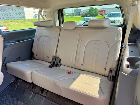 Used 2021 Ford Expedition Max Limited AWD/4WD image 9