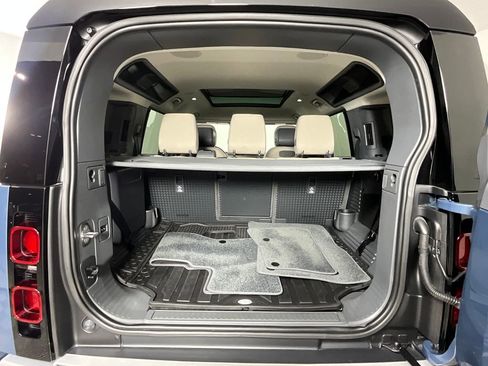 Used 2020 Land Rover Defender 110 HSE image 27