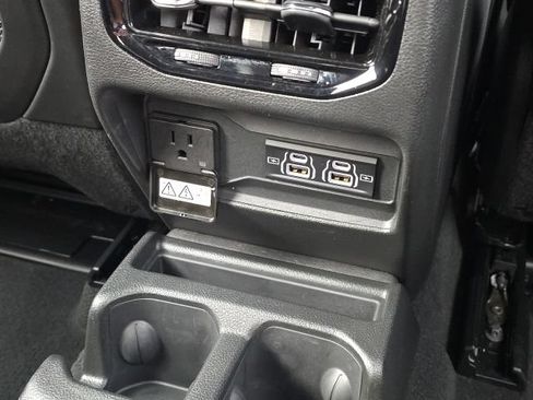 Used 2025 Jeep Grand Cherokee L Limited w/ Black Appearance Package RWD image 19