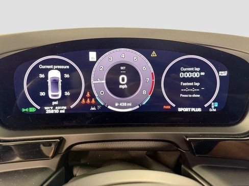 Certified 2024 Porsche Cayenne Coupe AWD/4WD image 13