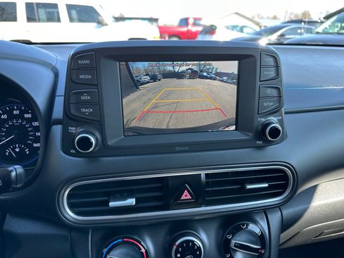 Used 2021 Hyundai Kona SE w/ Cargo Package image 26