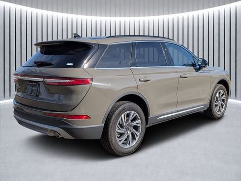 New 2026 Lincoln Corsair Premiere image 3