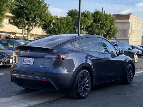 Used 2021 Tesla Model Y Performance image 4