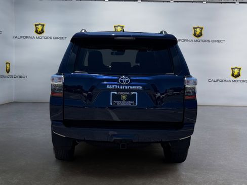 Used 2021 Toyota 4Runner SR5 Premium w/ Moonroof Package AWD/4WD image 4