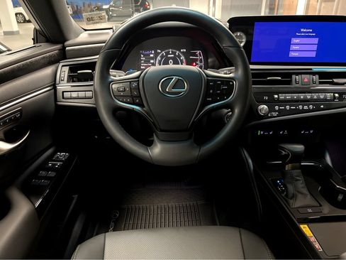 Certified 2025 Lexus ES 350 w/ Premium Package FWD image 31