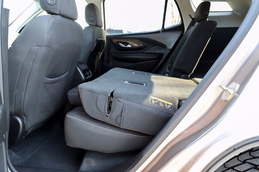 Used 2019 GMC Terrain SLE w/ Driver Convenience Package AWD/4WD image 13