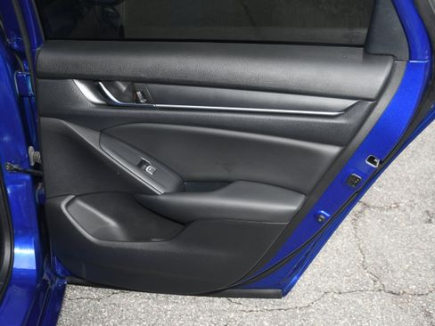 Used 2022 Honda Accord Sport image 18