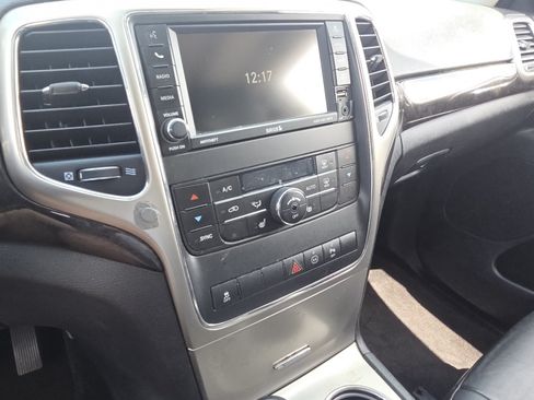 Used 2012 Jeep Grand Cherokee Laredo AWD/4WD image 27