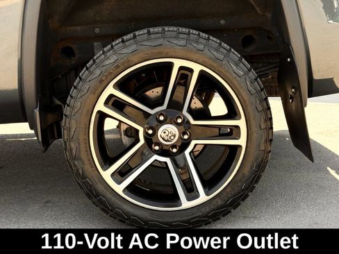 Used 2018 GMC Sierra 1500 Denali AWD/4WD image 16