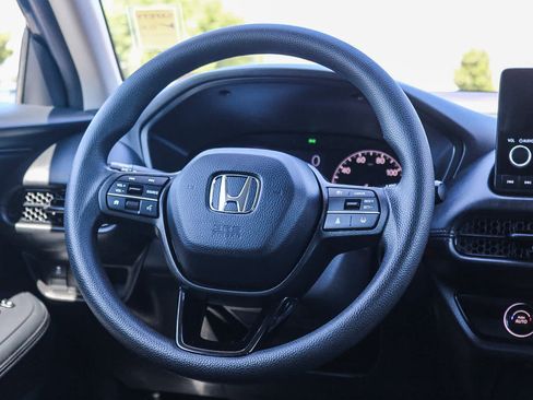 Certified 2025 Honda HR-V LX image 15