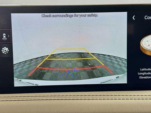 Used 2025 Genesis G70 2.5T image 23