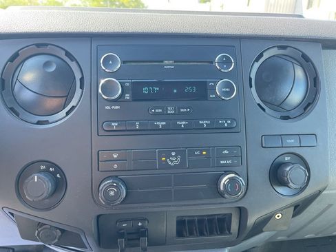 Used 2011 Ford F350 XL w/ Skid Plate Pkg image 28