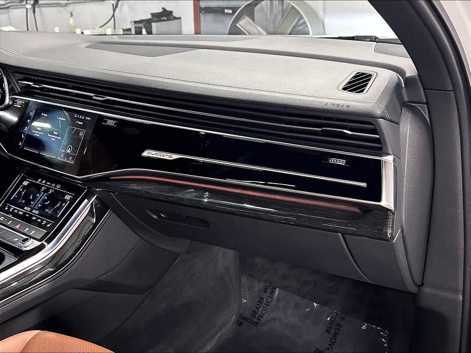 Used 2023 Audi Q7 3.0T Premium Plus w/ Premium Plus Package AWD/4WD image 17