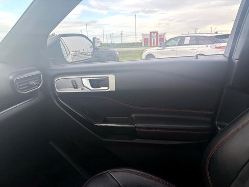 Used 2023 Ford Explorer ST-Line w/ Class IV Trailer Tow Package image 23