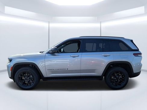 New 2026 Jeep Grand Cherokee Altitude AWD/4WD image 6