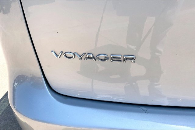 Used 2023 Chrysler Voyager LX FWD image 24