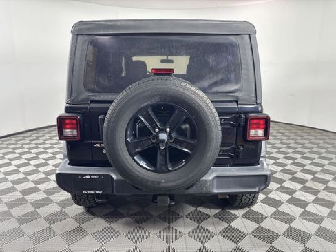 Used 2019 Jeep Wrangler Unlimited Sport AWD/4WD image 4